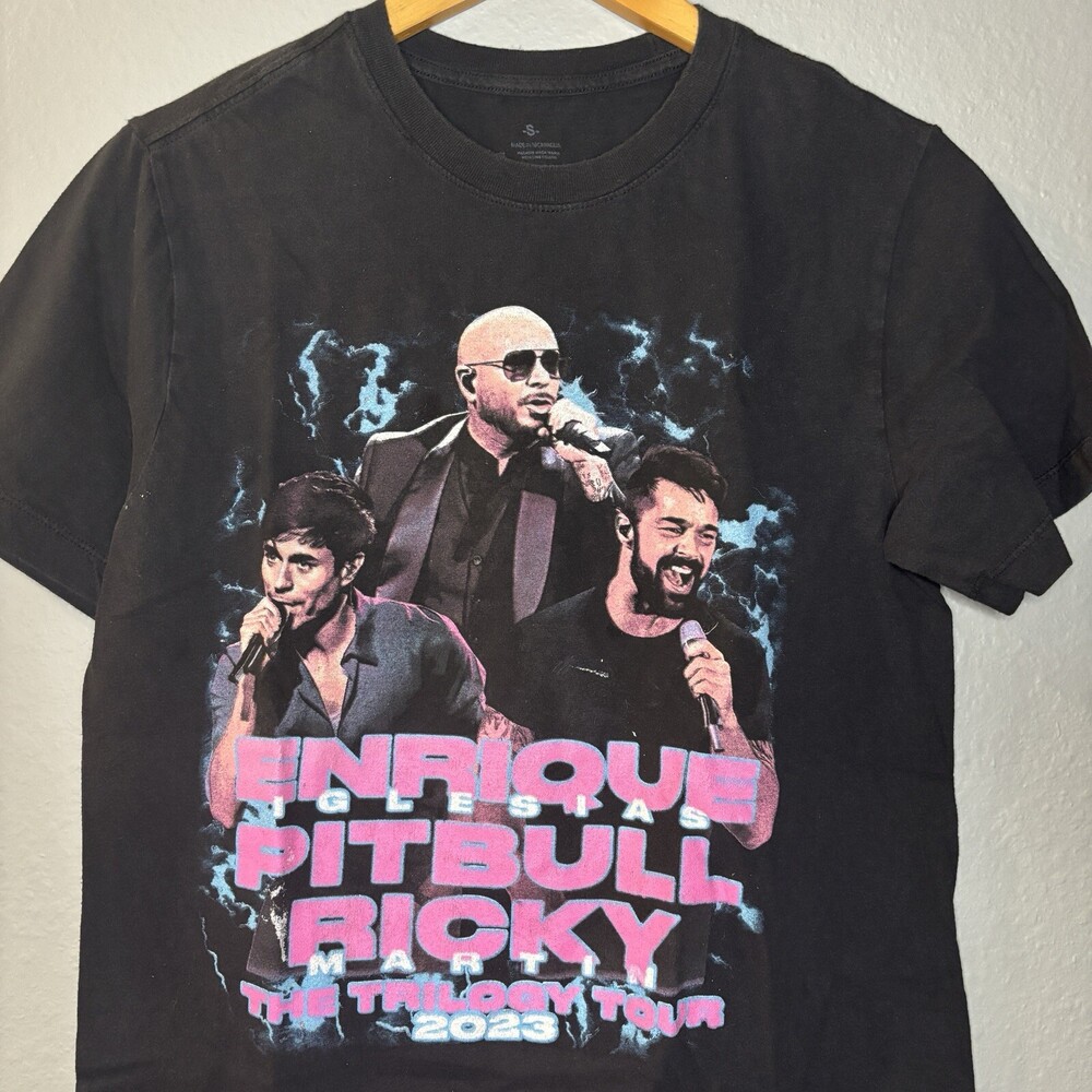 The Trilogy Tour Concert T-Shirt Enrique Iglesias Pitbull Ricky Martin Sz Small